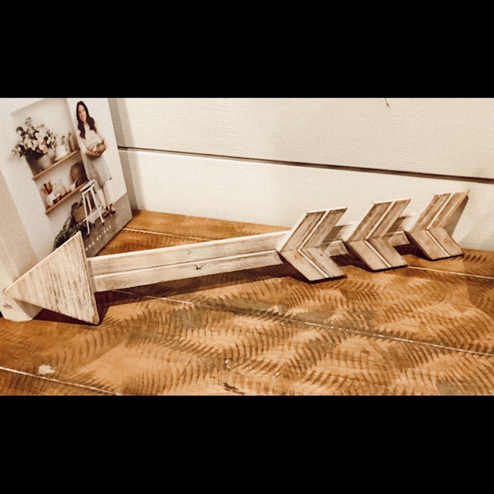 Wooden Arrow Decor